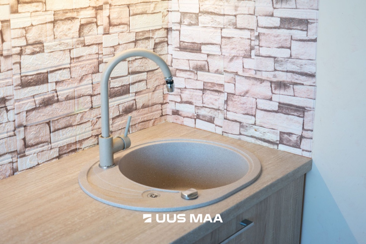 Anija vald, Kehra linn, Kooli 10a