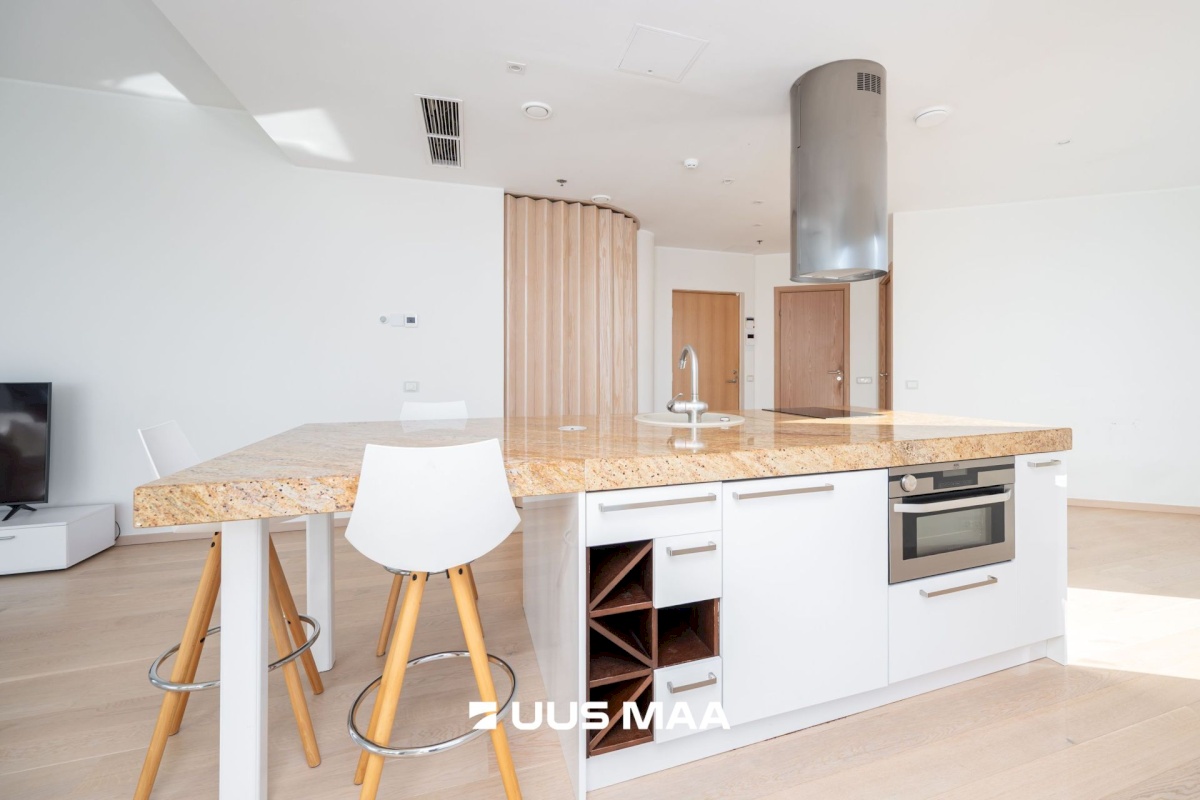 Tallinn, Kesklinna linnaosa, Südalinn, Tornimäe 7