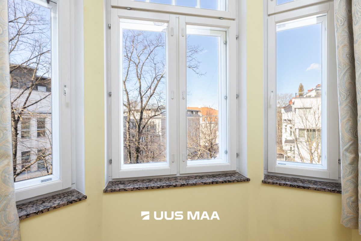 Tallinn, Kesklinna linnaosa, Kadriorg, F. R. Kreutzwaldi 11