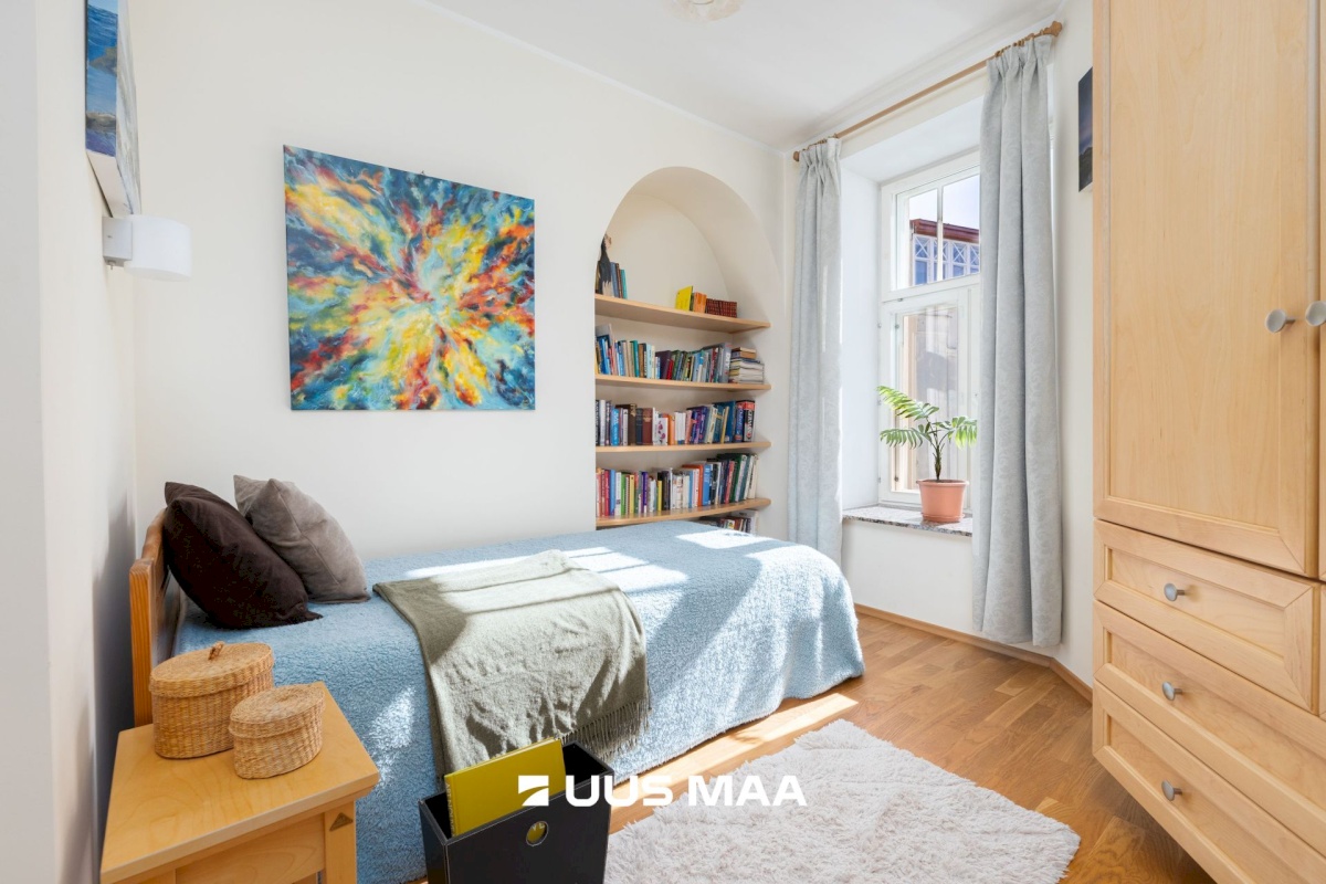 Tallinn, Kesklinna linnaosa, Kadriorg, F. R. Kreutzwaldi 11