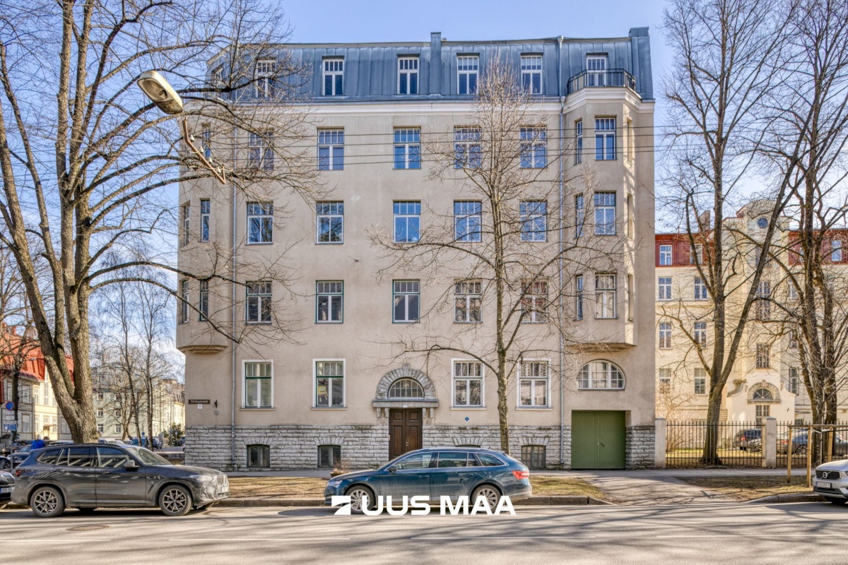 Tallinn, Kesklinna linnaosa, Kadriorg, F. R. Kreutzwaldi 11