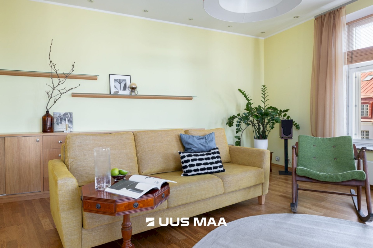 Tallinn, Kesklinna linnaosa, Kadriorg, F. R. Kreutzwaldi 11