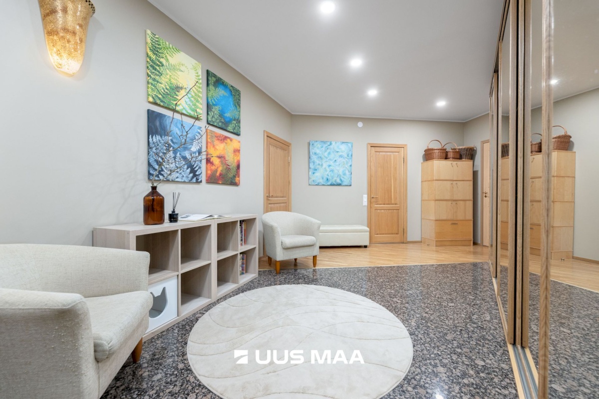 Tallinn, Kesklinna linnaosa, Kadriorg, F. R. Kreutzwaldi 11