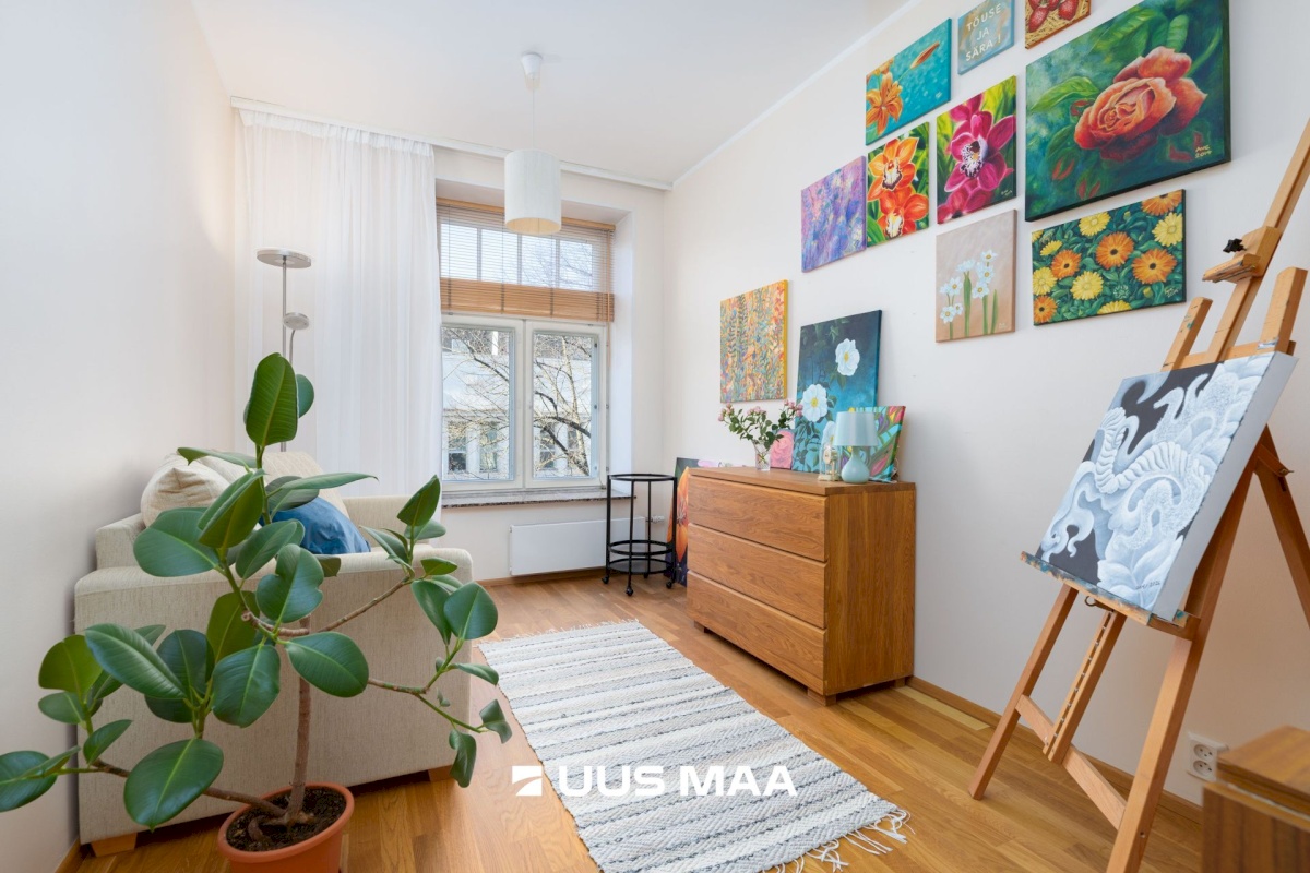 Tallinn, Kesklinna linnaosa, Kadriorg, F. R. Kreutzwaldi 11