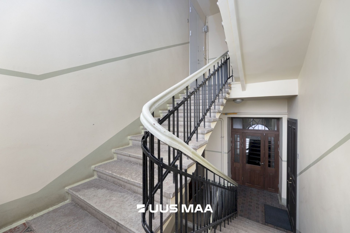 Tallinn, Kesklinna linnaosa, Kadriorg, F. R. Kreutzwaldi 11