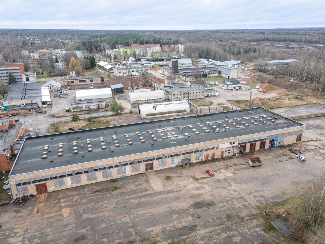 Tõrva vald, Tõrva linn, Tööstuse 1  ja 3