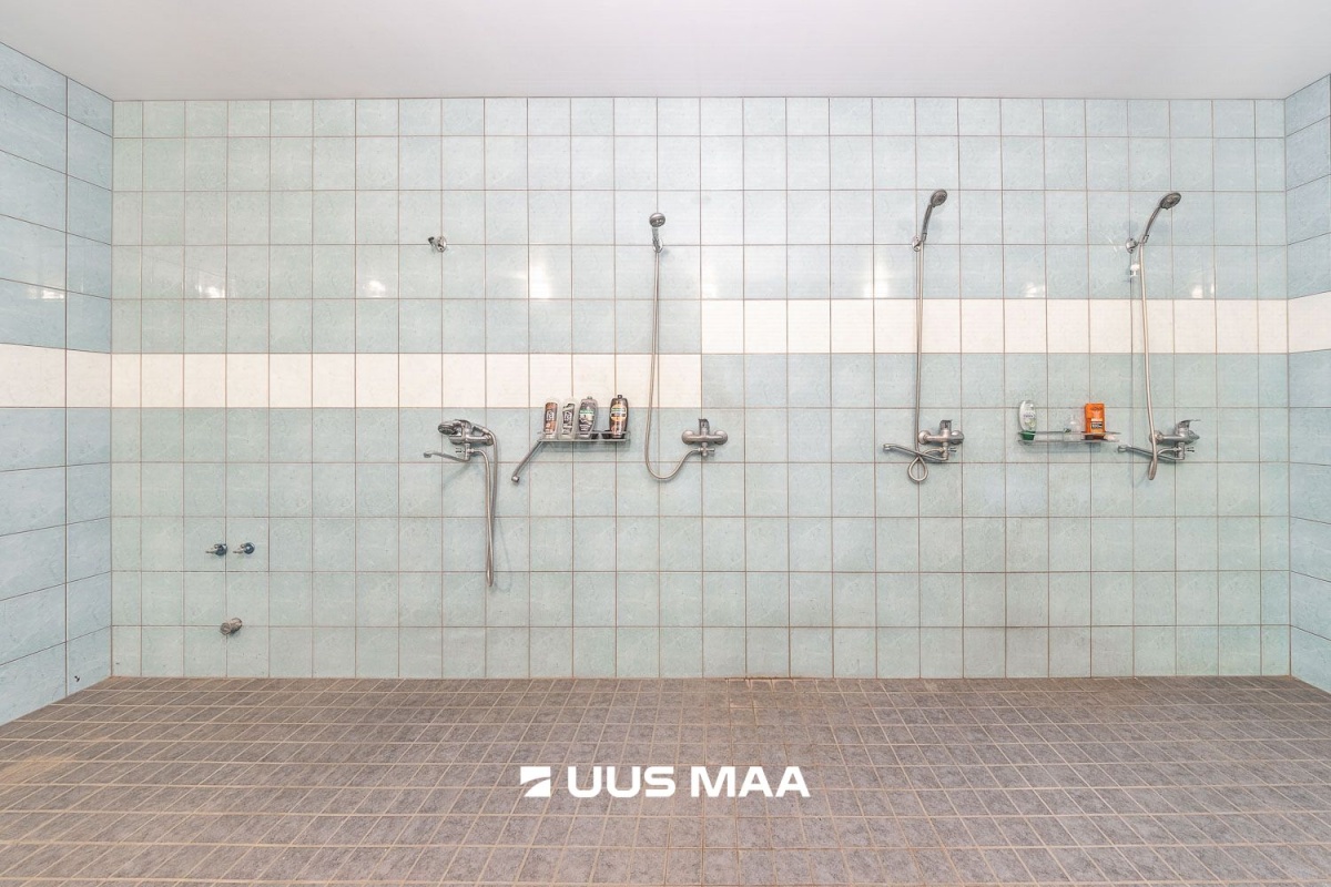 Tõrva vald, Tõrva linn, Tööstuse 1  ja 3