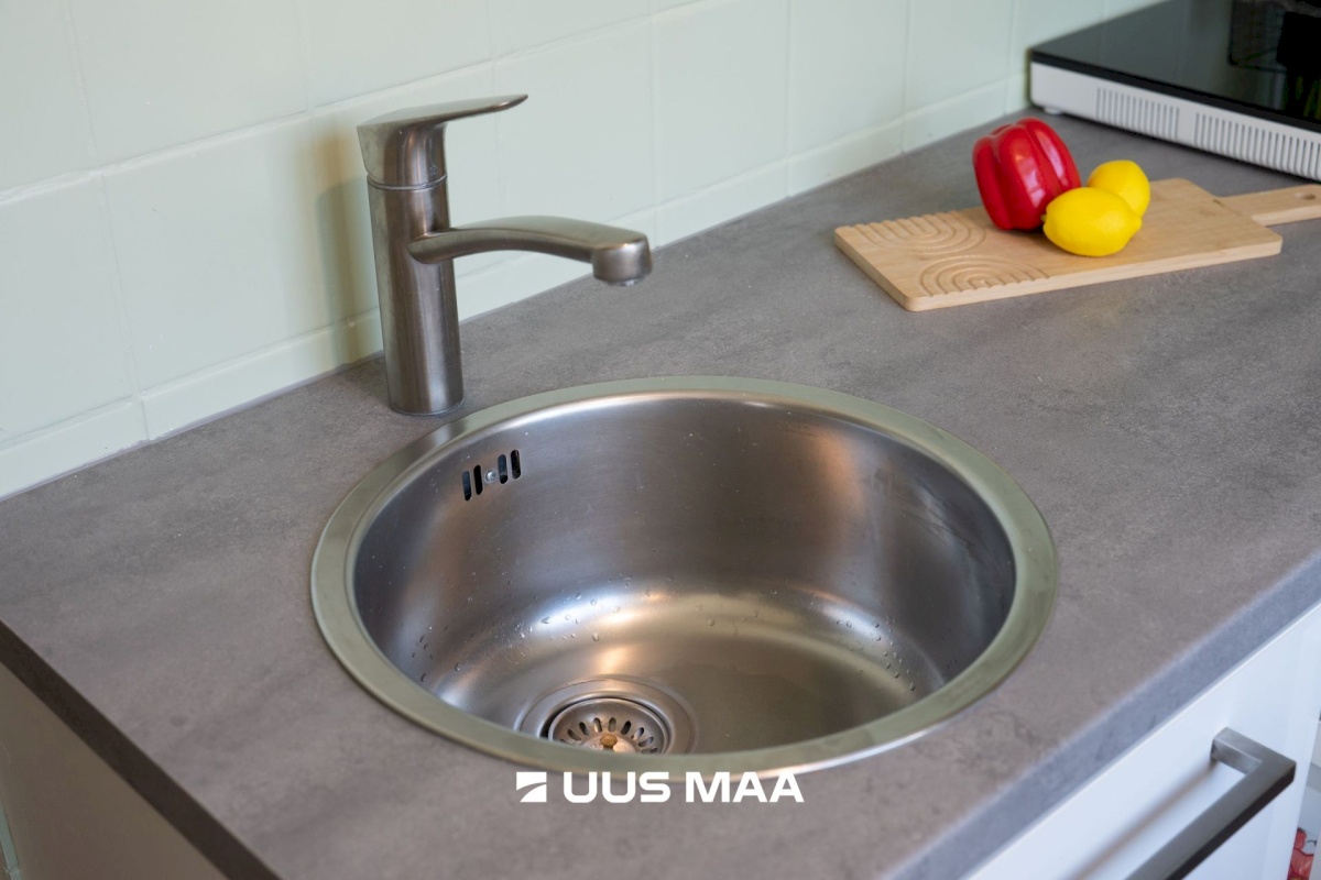 Anija vald, Kehra linn, Sõpruse väljak 7