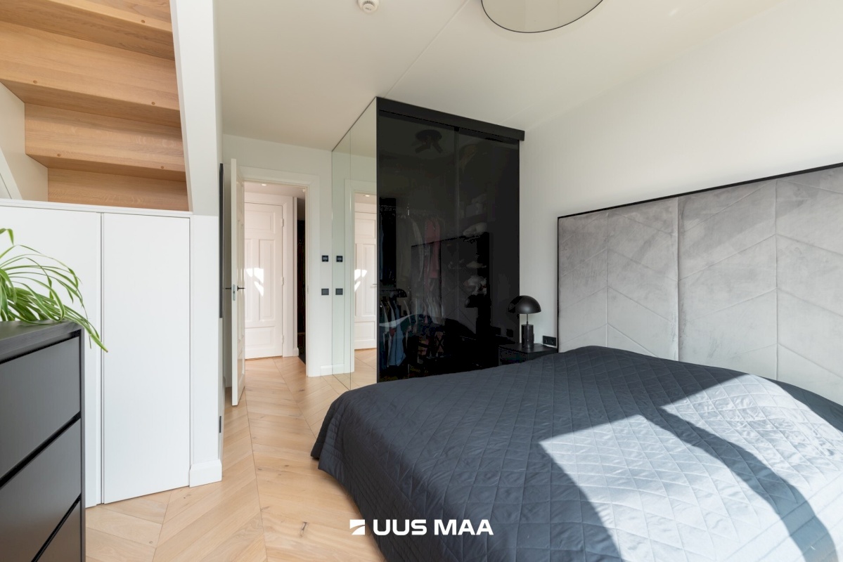 Tallinn, Kesklinna linnaosa, Toom-Kuninga tn 21