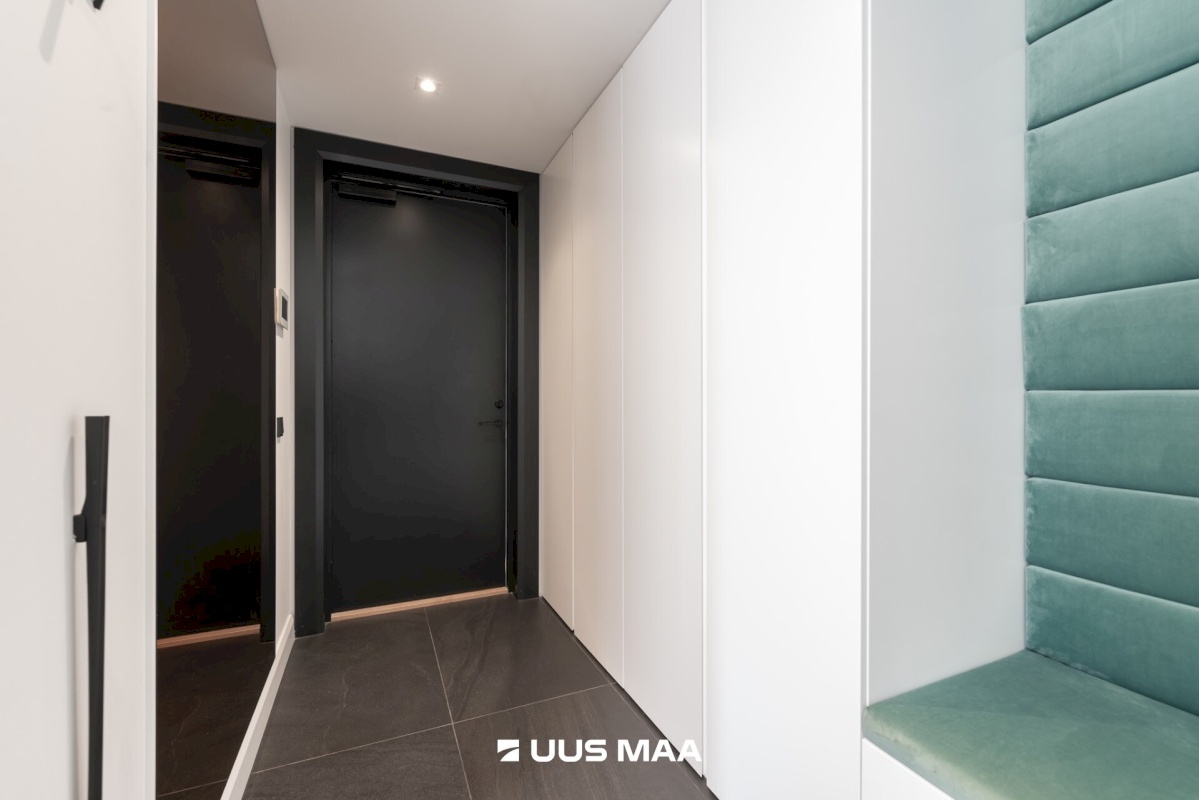 Tallinn, Kesklinna linnaosa, Toom-Kuninga tn 21