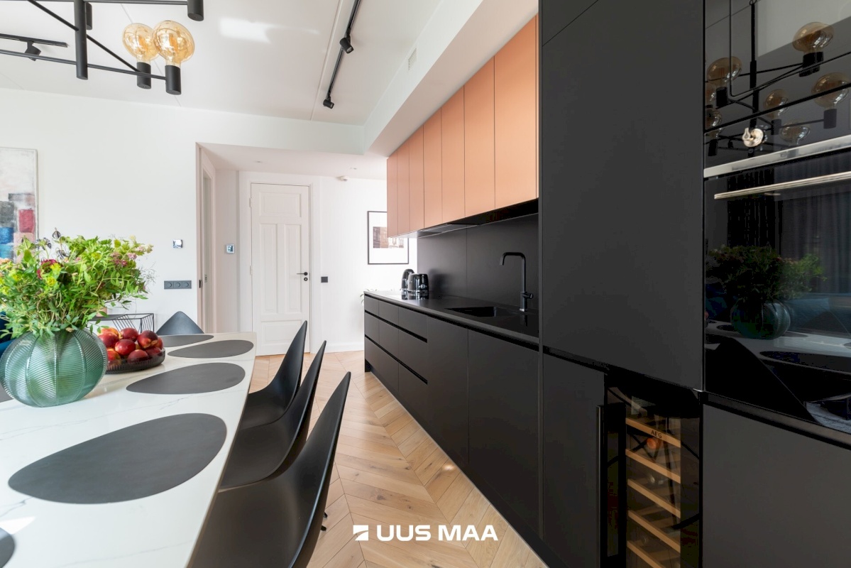 Tallinn, Kesklinna linnaosa, Toom-Kuninga tn 21