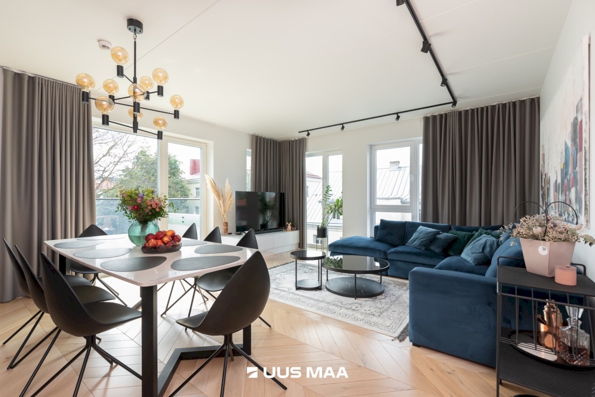 Tallinn, Kesklinna linnaosa, Toom-Kuninga tn 21