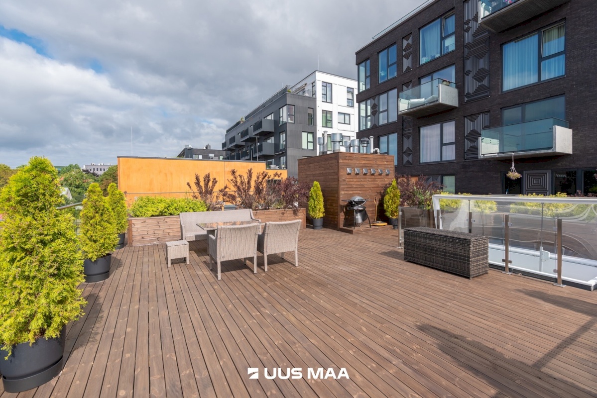 Tallinn, Kesklinna linnaosa, Toom-Kuninga tn 21