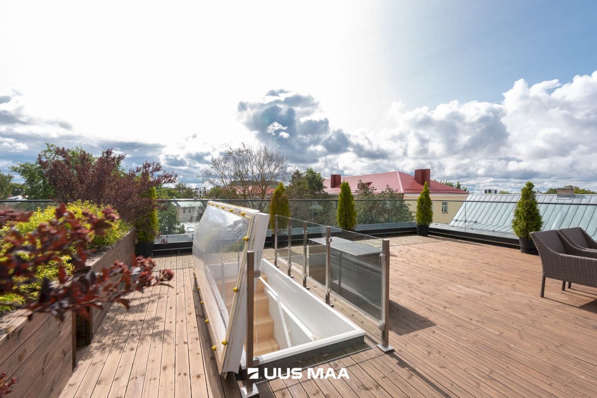 Tallinn, Kesklinna linnaosa, Toom-Kuninga tn 21