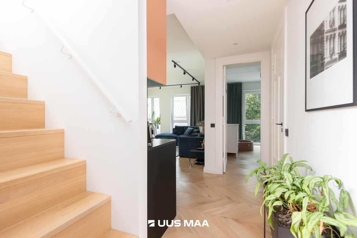 Tallinn, Kesklinna linnaosa, Toom-Kuninga tn 21