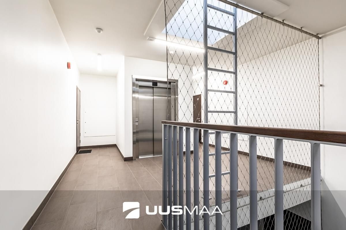 Tallinn, Kristiine linnaosa, Tondi, Sõjakooli 12a