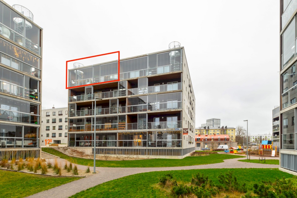 Tallinn, Kristiine linnaosa, Tondi, Sõjakooli 12a