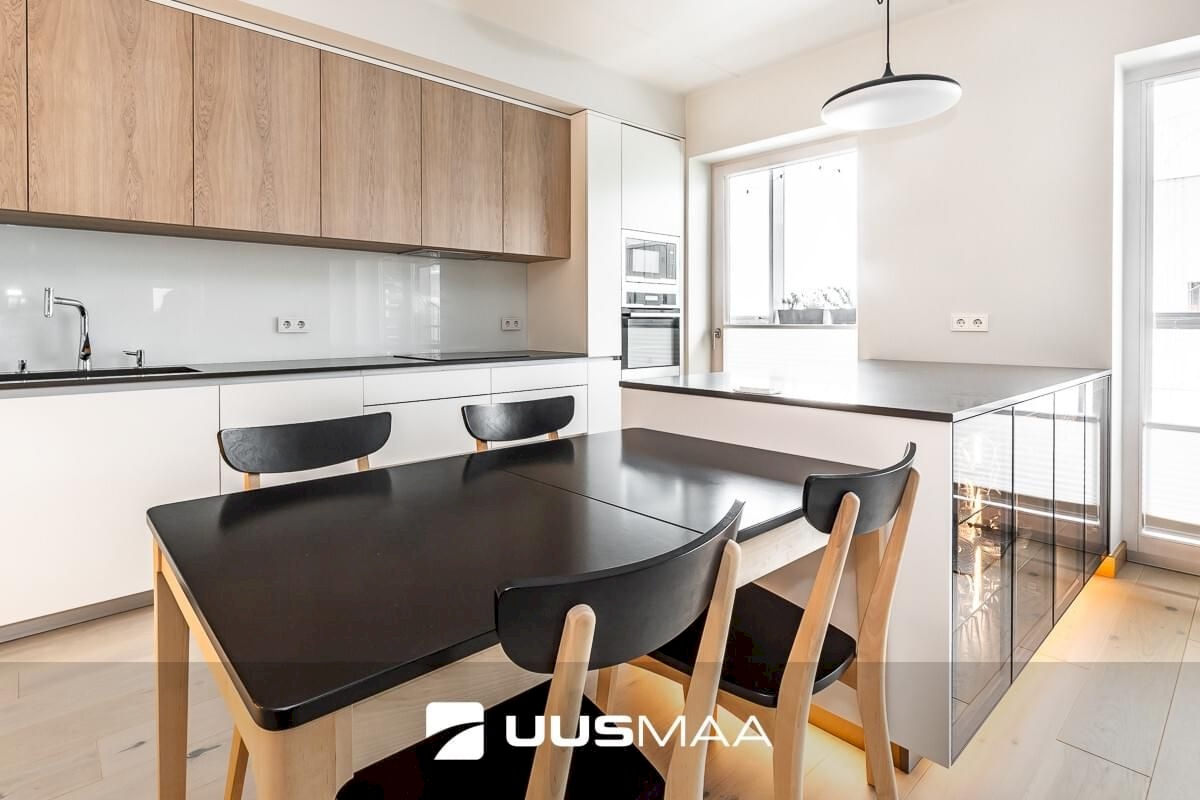 Tallinn, Kristiine linnaosa, Tondi, Sõjakooli 12a