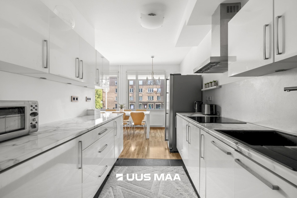 Tallinn, Kesklinna linnaosa, Pärnu mnt 110