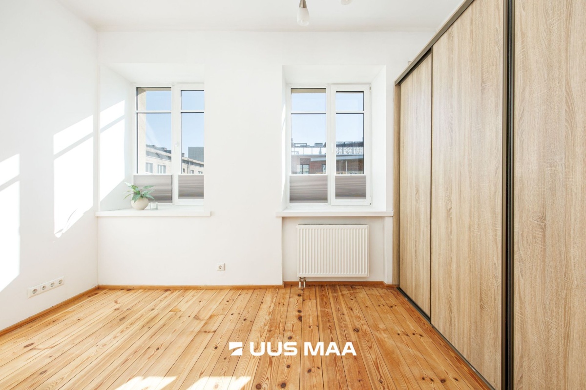 Tallinn, Kesklinna linnaosa, Narva mnt 10