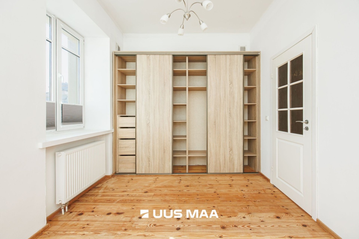 Tallinn, Kesklinna linnaosa, Narva mnt 10