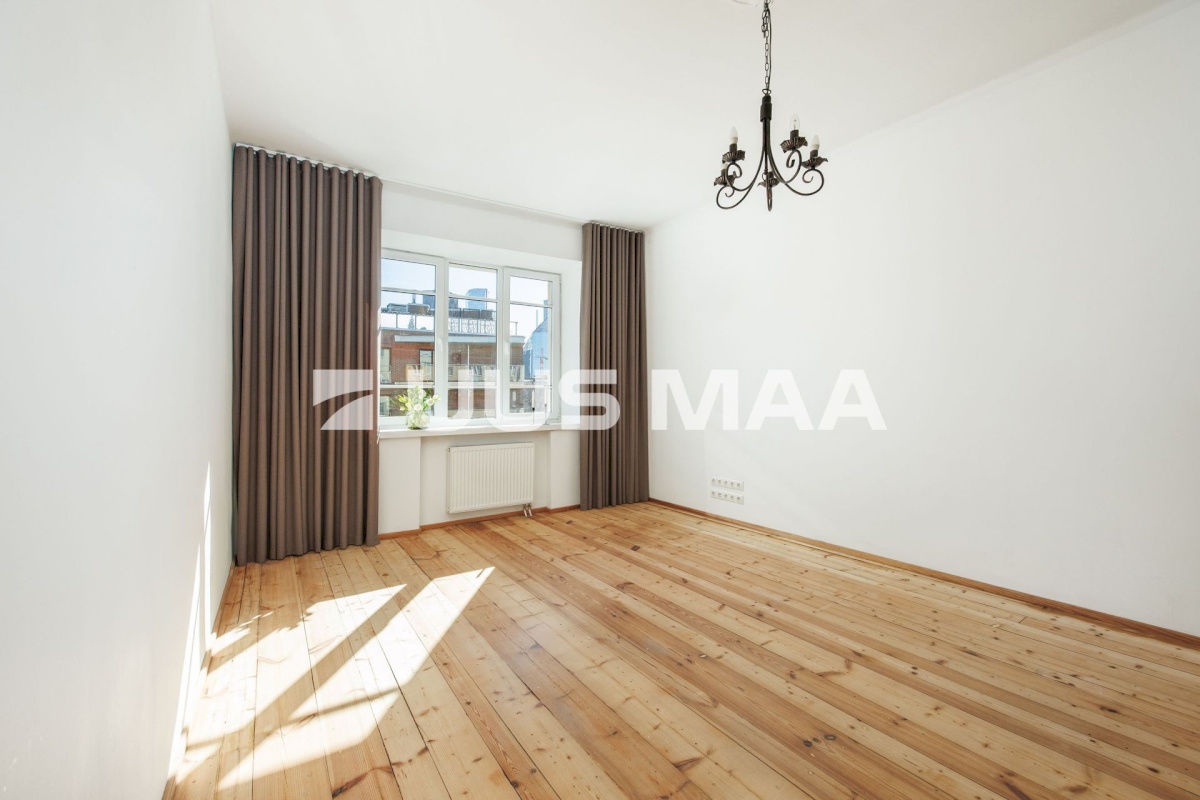 Tallinn, Kesklinna linnaosa, Narva mnt 10