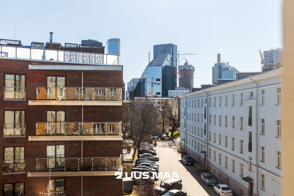 Tallinn, Kesklinna linnaosa, Narva mnt 10