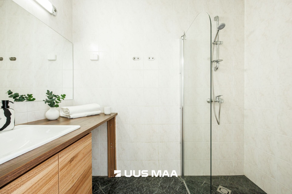 Tallinn, Kesklinna linnaosa, Narva mnt 10