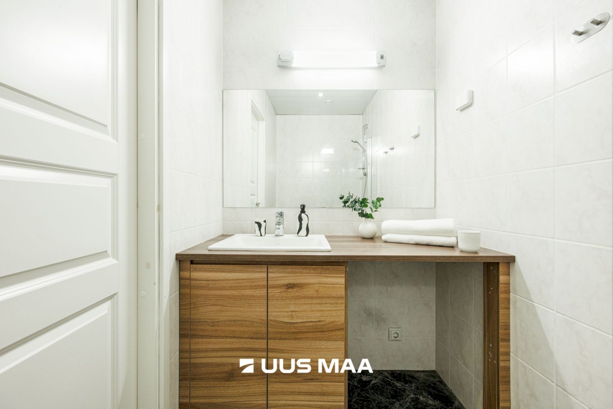 Tallinn, Kesklinna linnaosa, Narva mnt 10