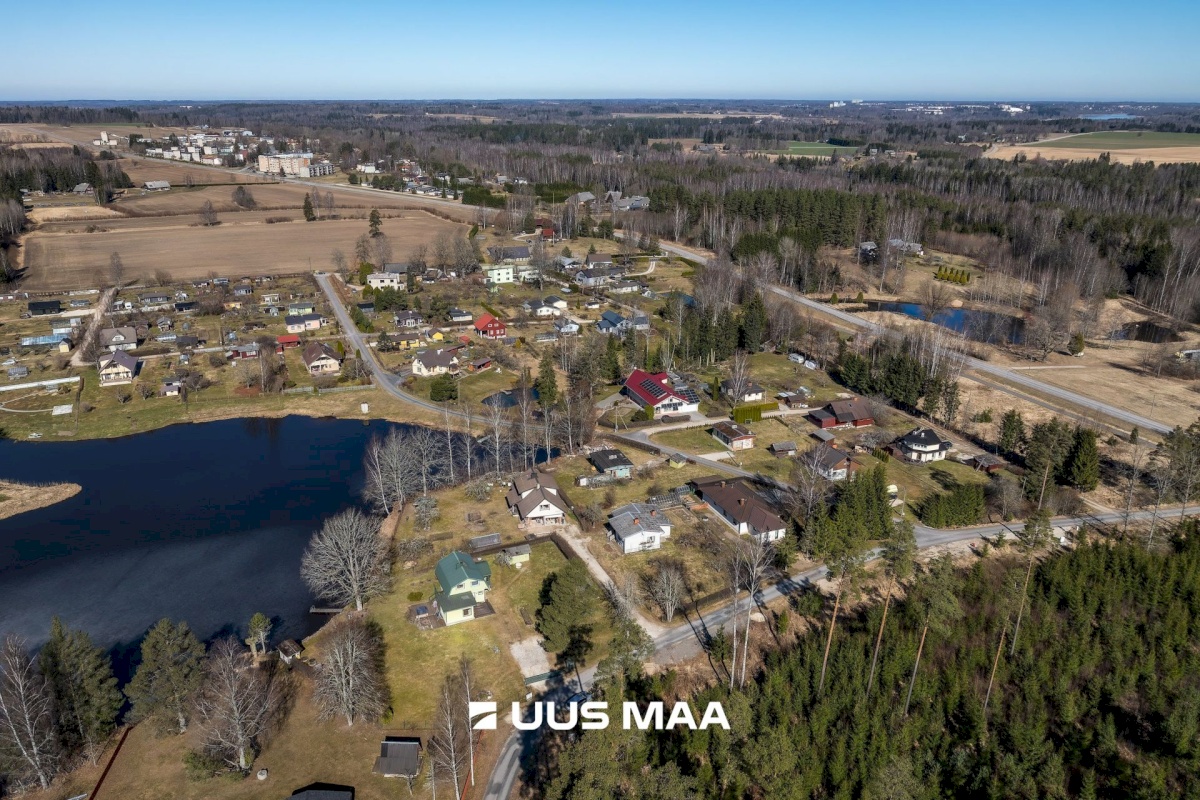 Viljandi vald, Vardi küla, Emamänni tee 4