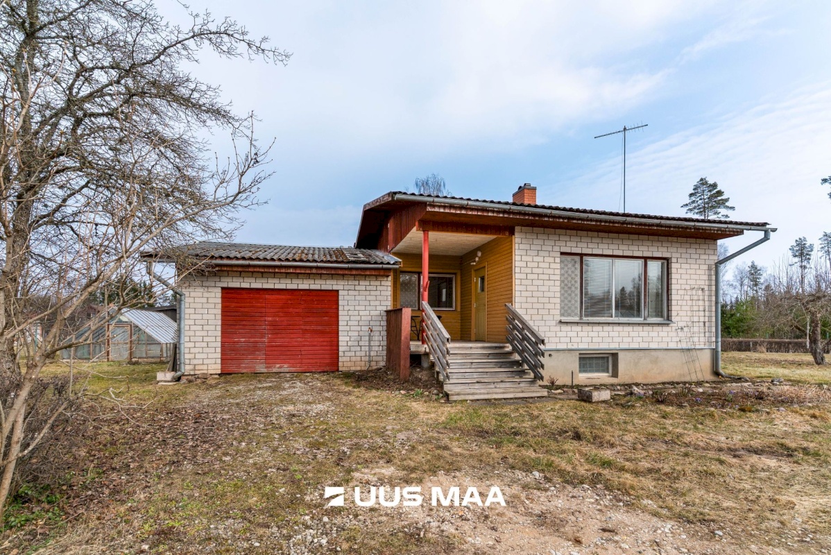 Viljandi vald, Vardi küla, Emamänni tee 4