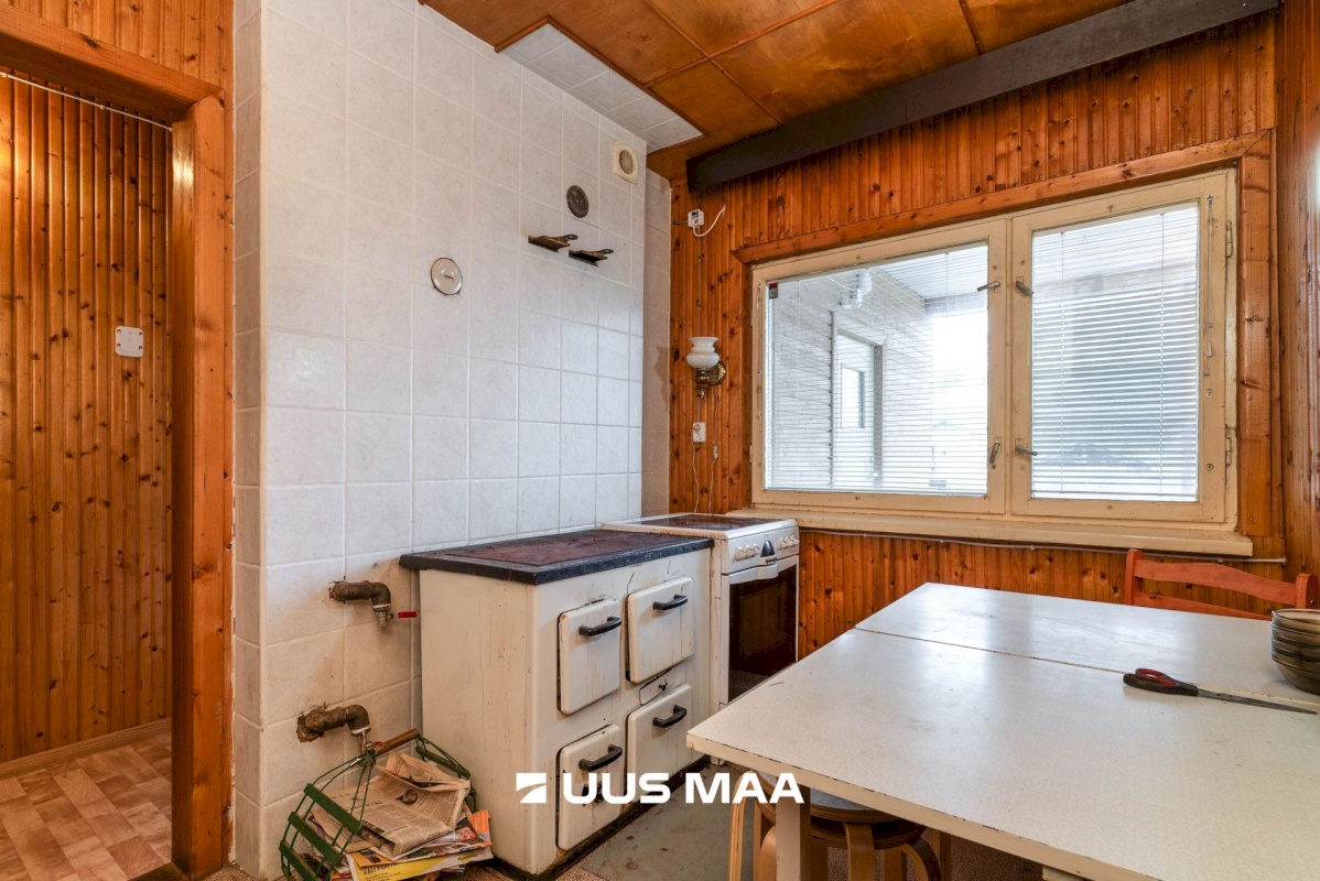 Viljandi vald, Vardi küla, Emamänni tee 4