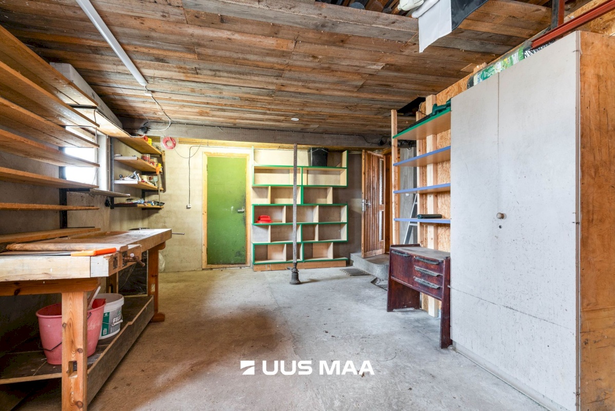 Viljandi vald, Vardi küla, Emamänni tee 4