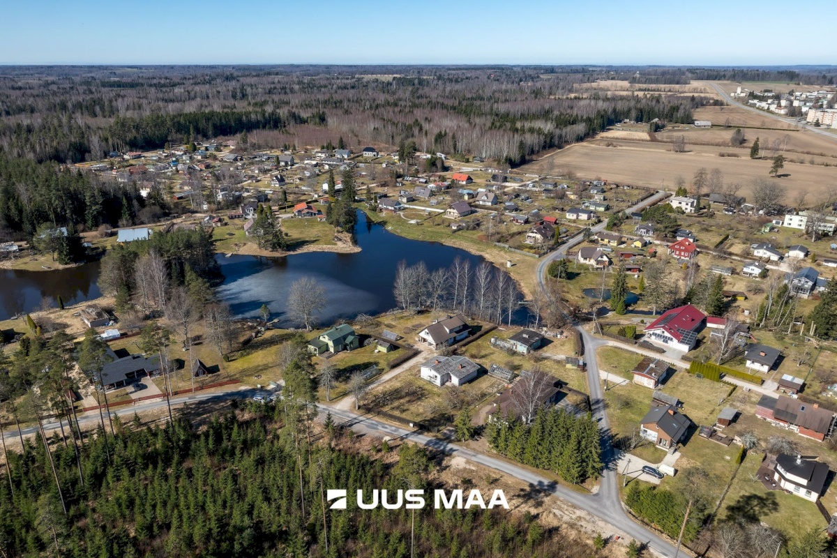 Viljandi vald, Vardi küla, Emamänni tee 4