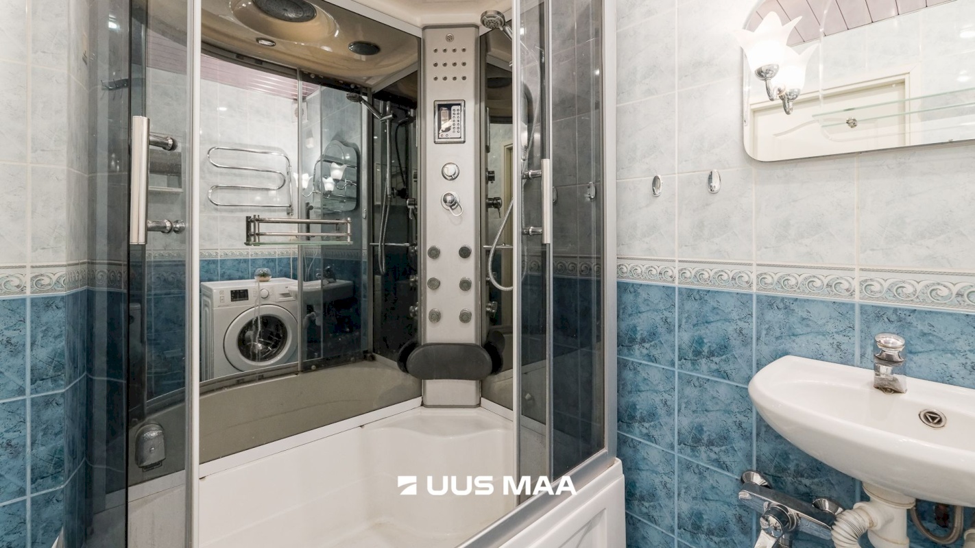 Tallinn, Mustamäe linnaosa, Mustamäe, Ehitajate tee 84