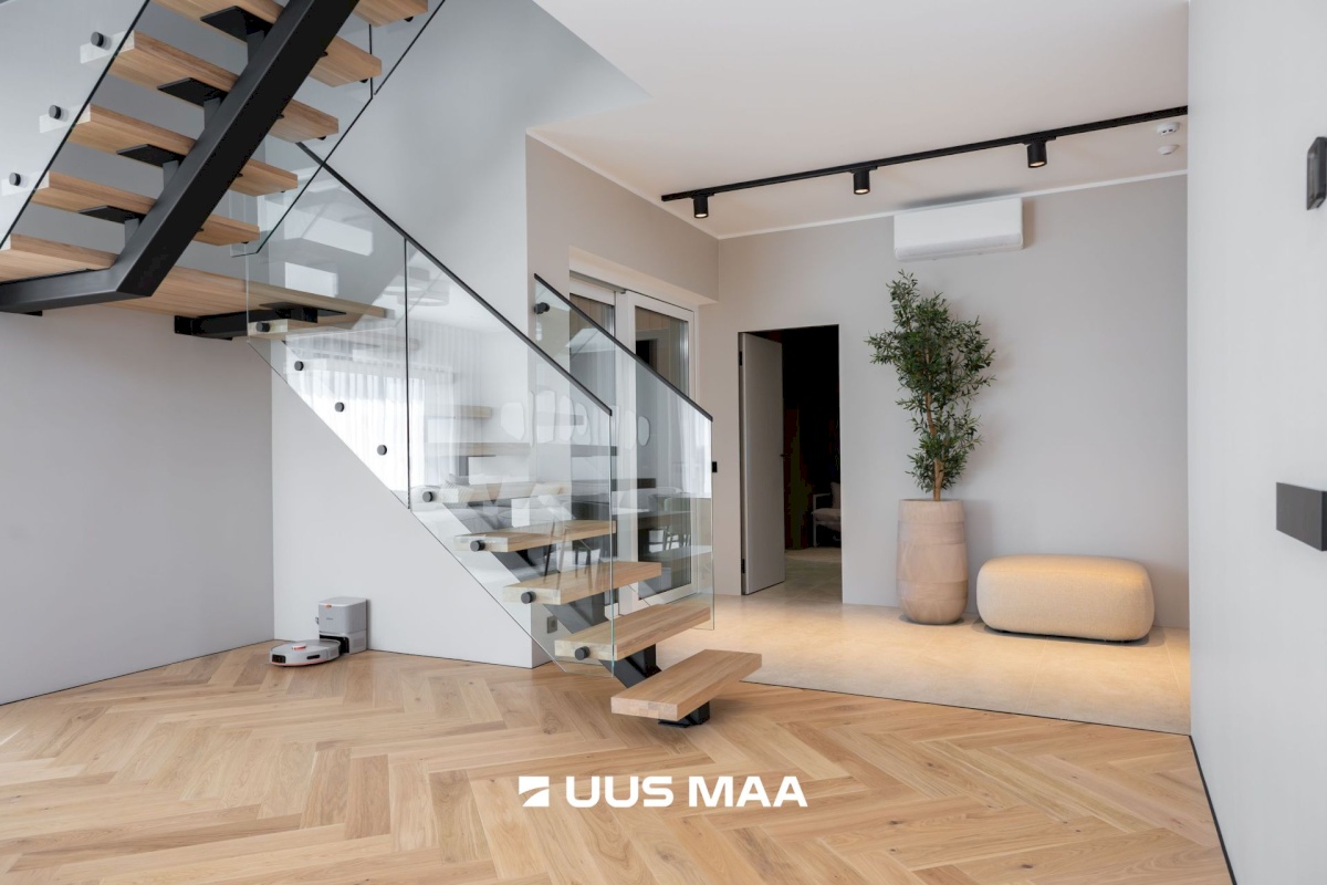 Rae vald, Peetri alevik, Hiiemäe põik 1