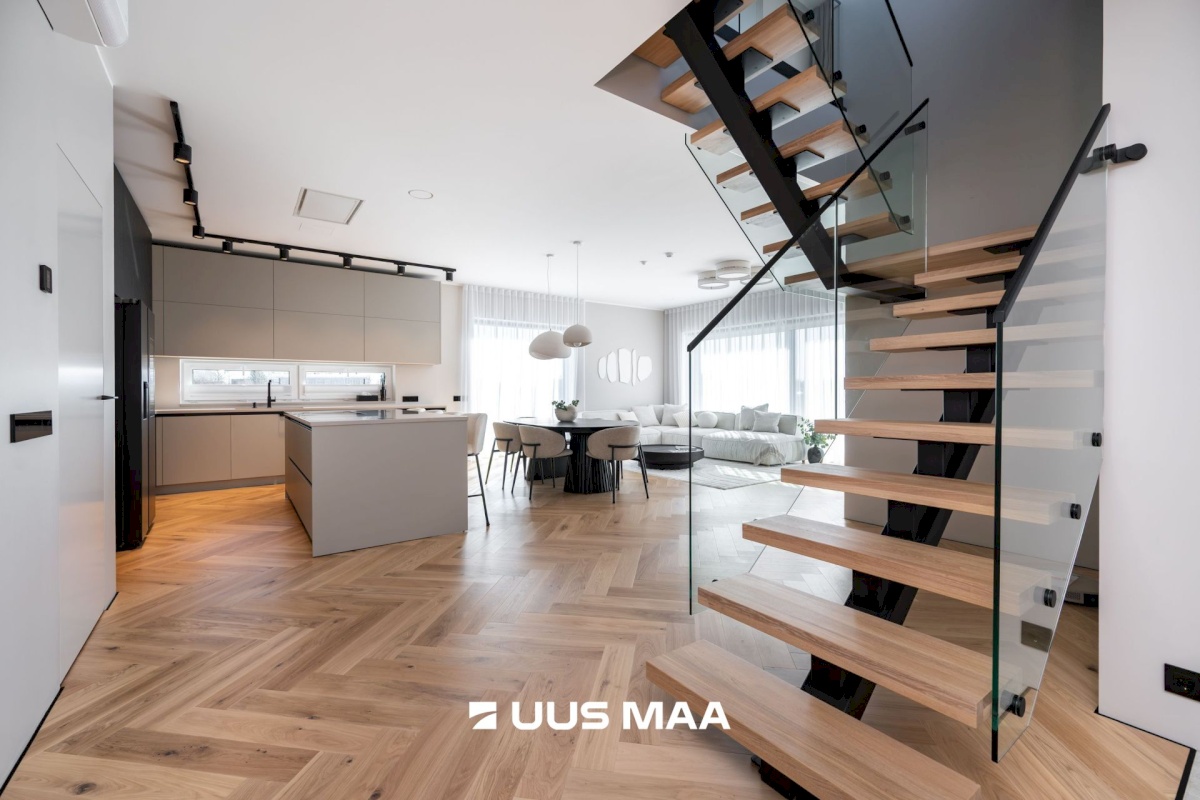 Rae vald, Peetri alevik, Hiiemäe põik 1