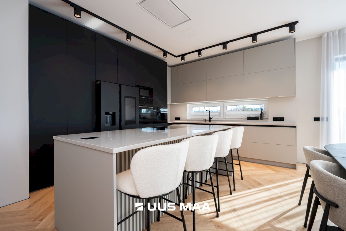 Rae vald, Järveküla, Hiiemäe põik 1