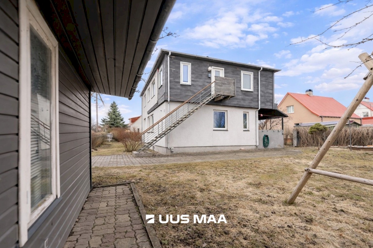 Saaremaa vald, Kuressaare linn, Nooruse 8