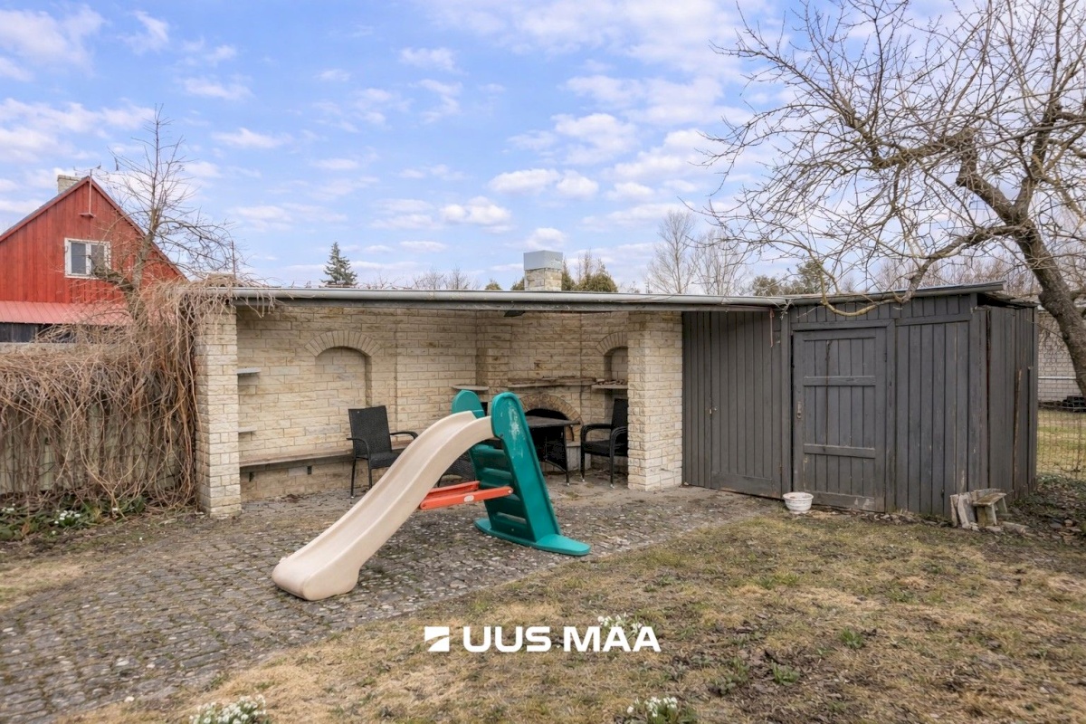 Saaremaa vald, Kuressaare linn, Nooruse 8