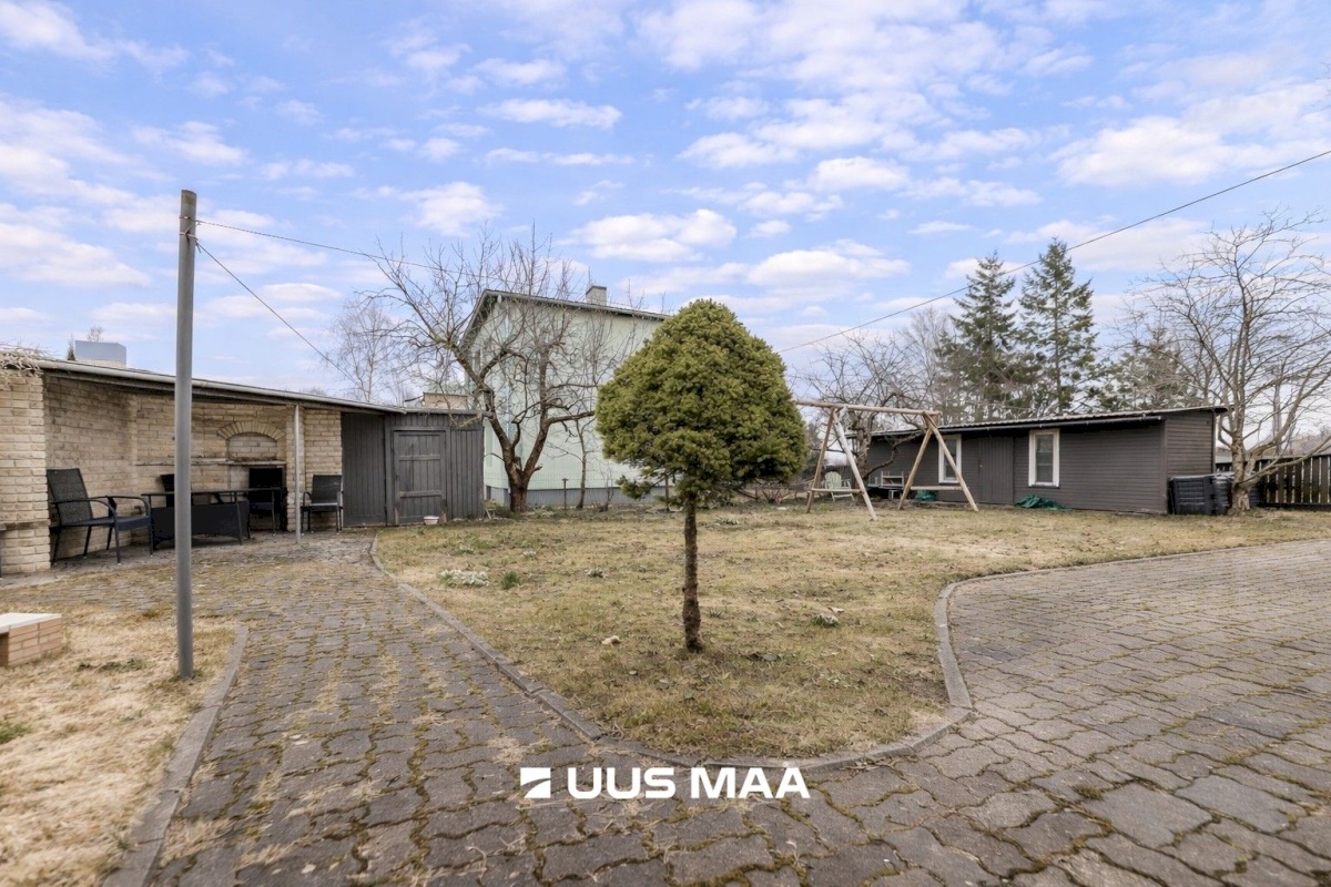 Saaremaa vald, Kuressaare linn, Nooruse 8