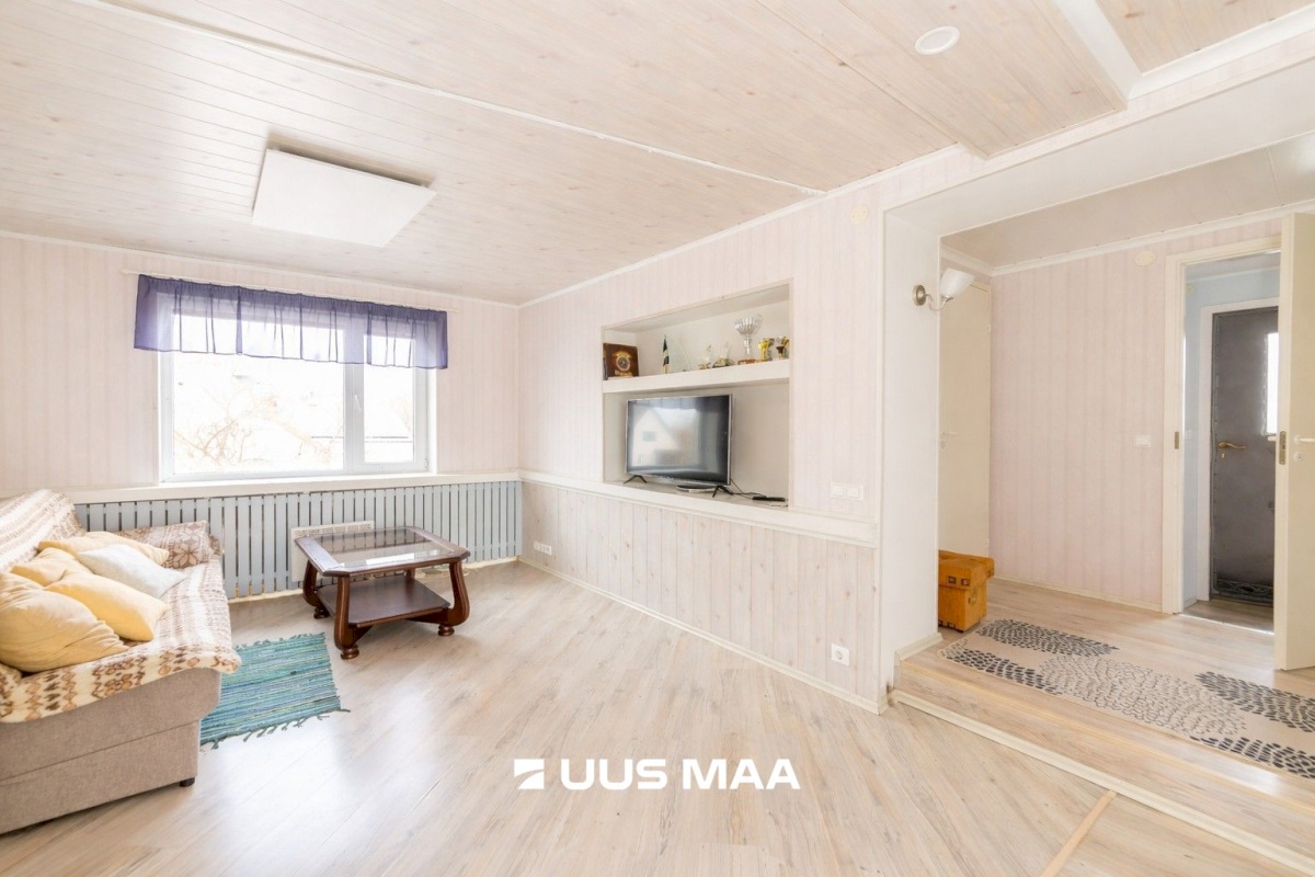 Saaremaa vald, Kuressaare linn, Nooruse 8