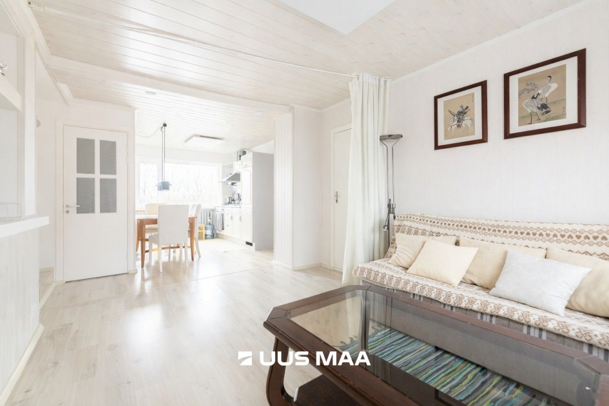 Saaremaa vald, Kuressaare linn, Nooruse 8