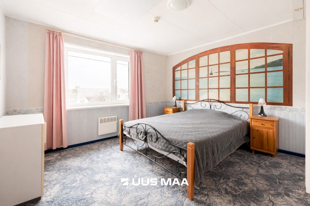 Saaremaa vald, Kuressaare linn, Nooruse 8