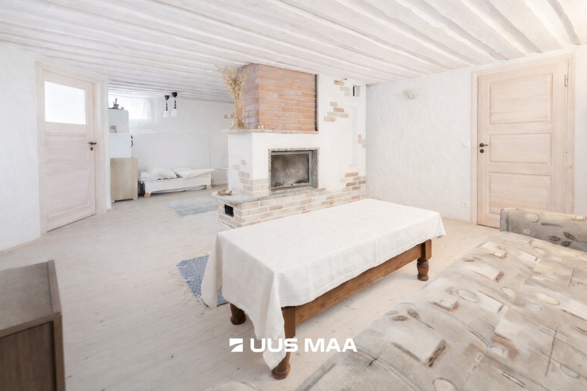 Saaremaa vald, Kuressaare linn, Nooruse 8