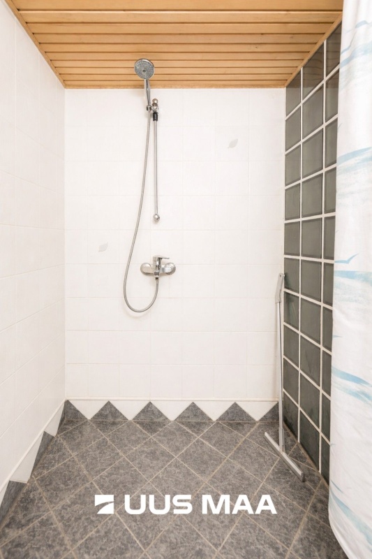 Saaremaa vald, Kuressaare linn, Nooruse 8