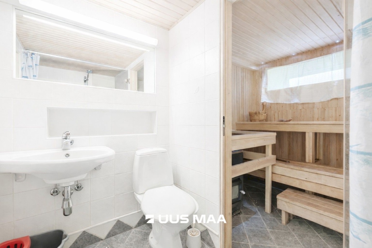 Saaremaa vald, Kuressaare linn, Nooruse 8