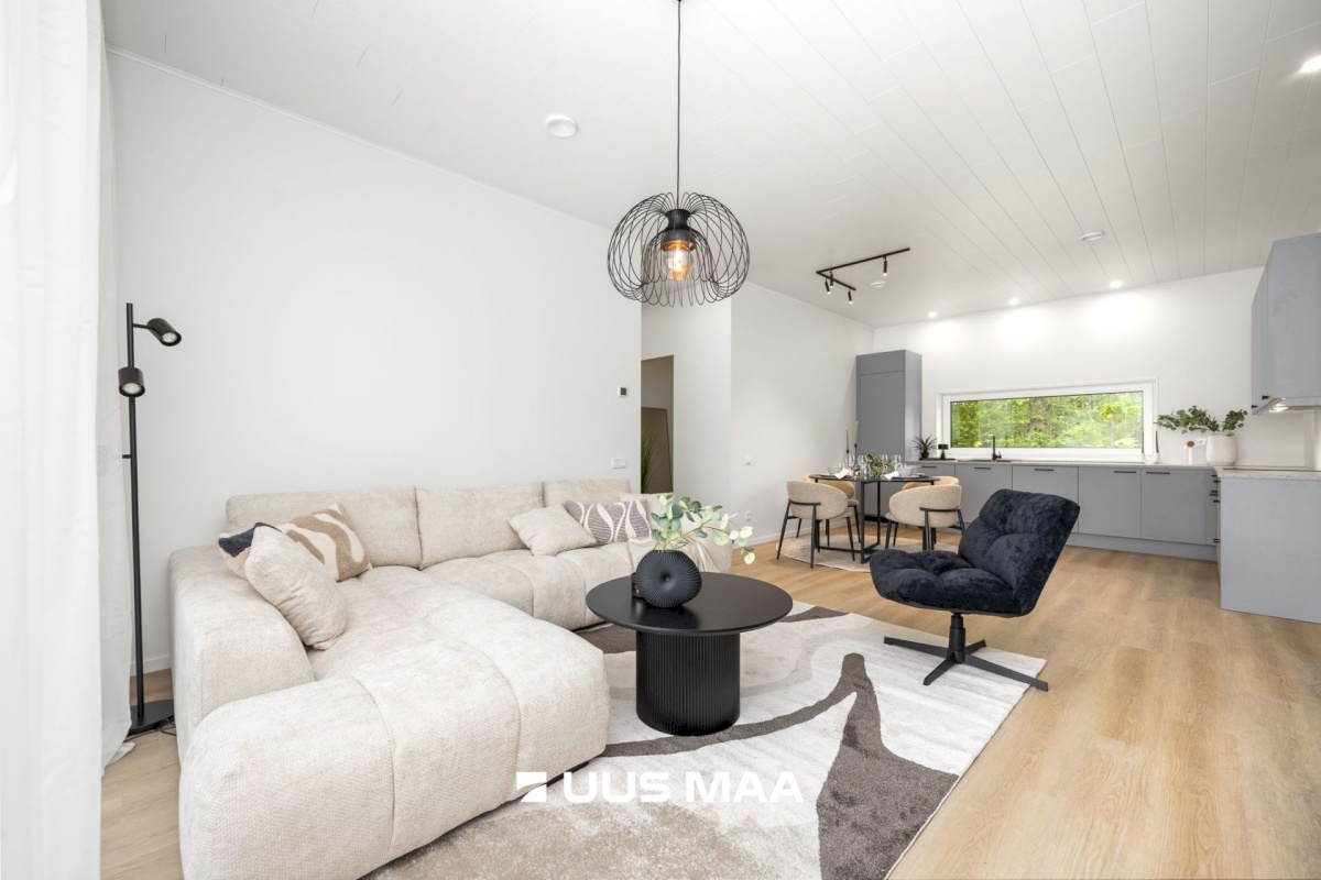 Anija vald, Kehra linn, C.R.Jakobsoni 1