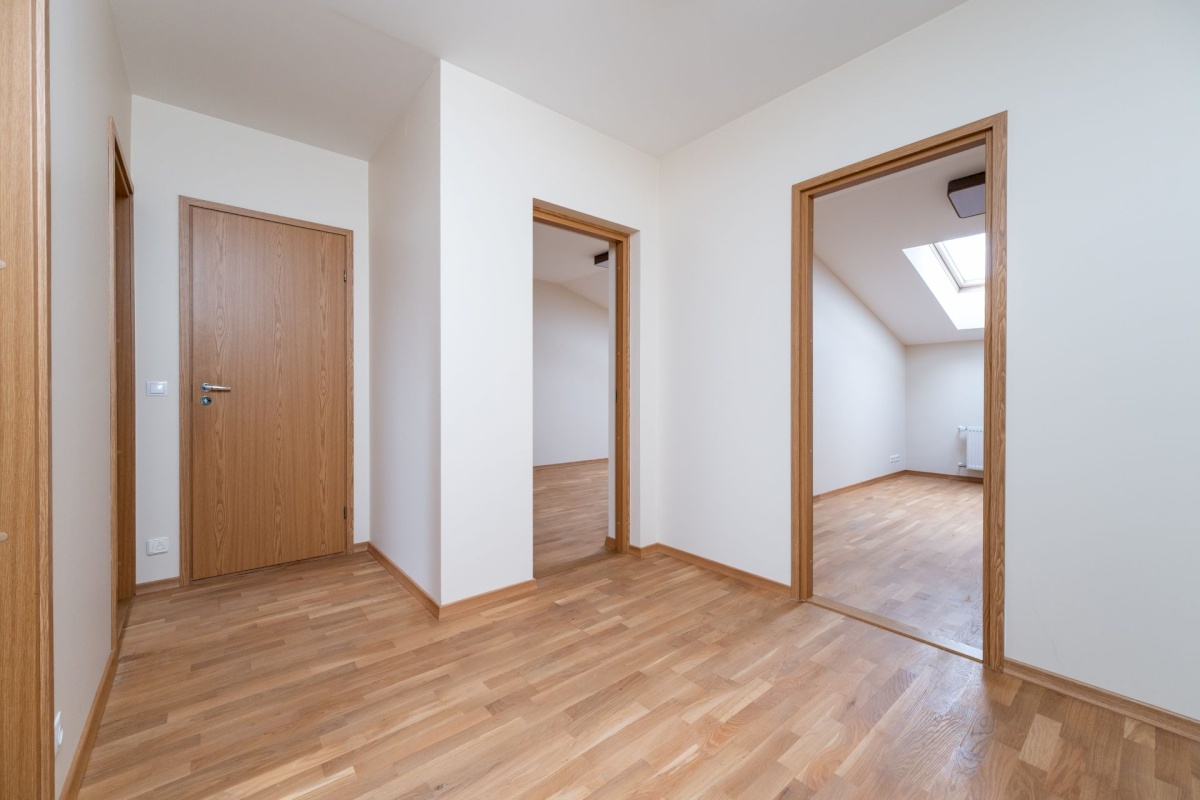 Tallinn, Lasnamäe linnaosa, Peterburi tee 4