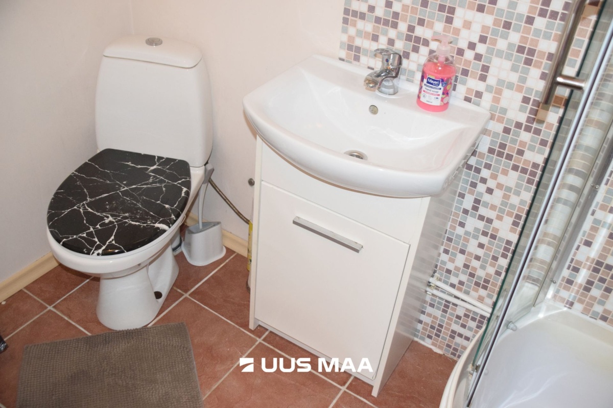 Lääneranna vald, Virtsu alevik, Tööstuse 4